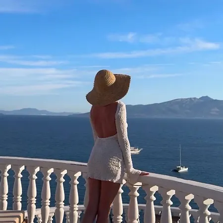 Monte Cristo - Rooftop Pool 4* Saranda