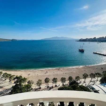Monte Cristo - Rooftop Pool Hotel Saranda