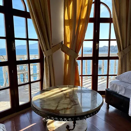 Monte Cristo - Rooftop Pool Hotel 4*